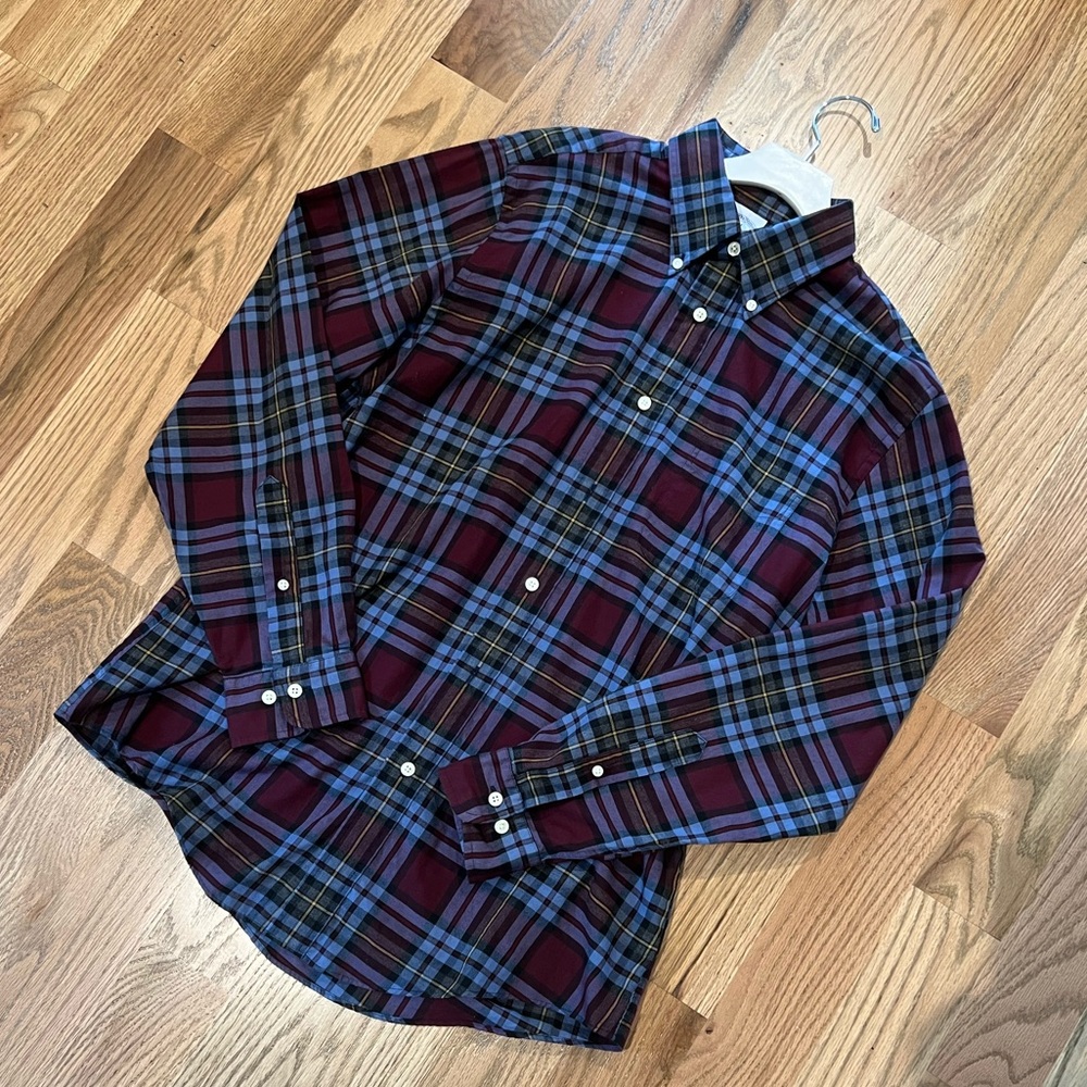 Brooks Brothers long Sleeve Button Down, Size M